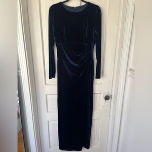 Elegant Long Sleeve Velvet Evening Dress - Navy